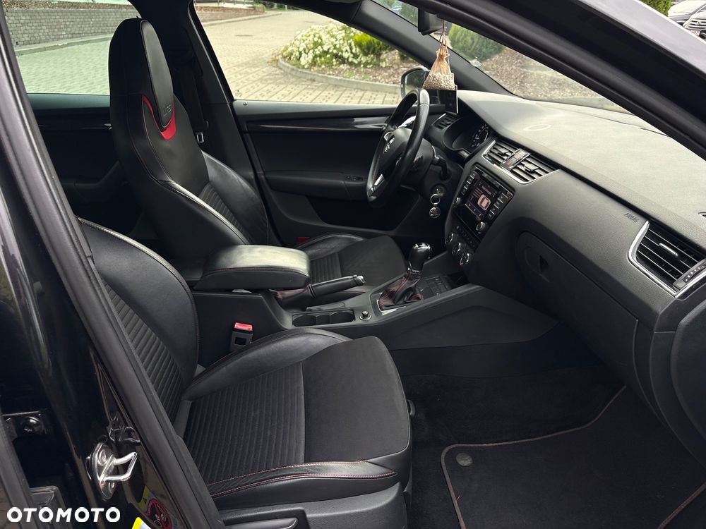 Skoda Octavia 2.0 TDI RS DSG - 16
