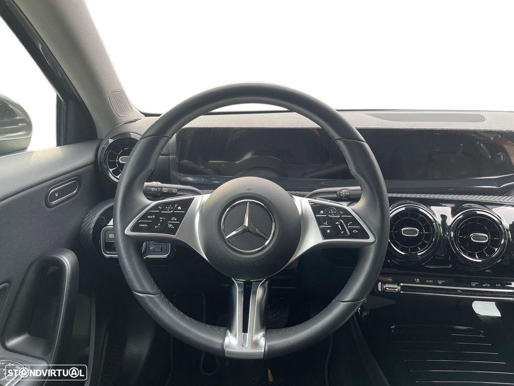 Mercedes-Benz A 200 Standard - 13