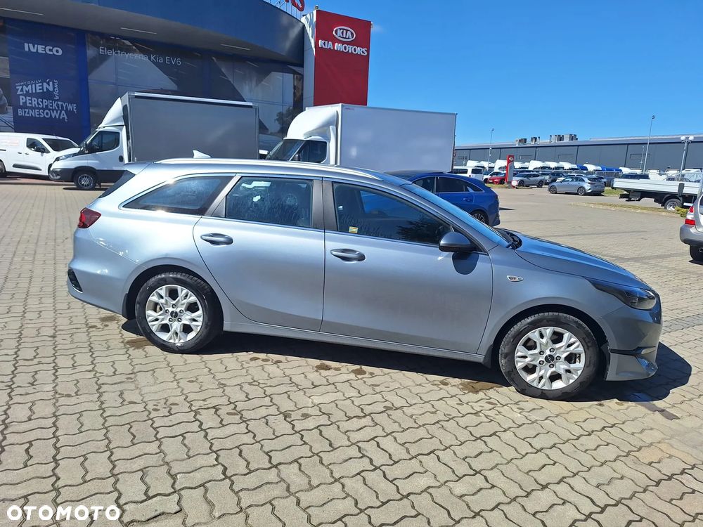 Kia Ceed 1.5 T-GDI M - 10
