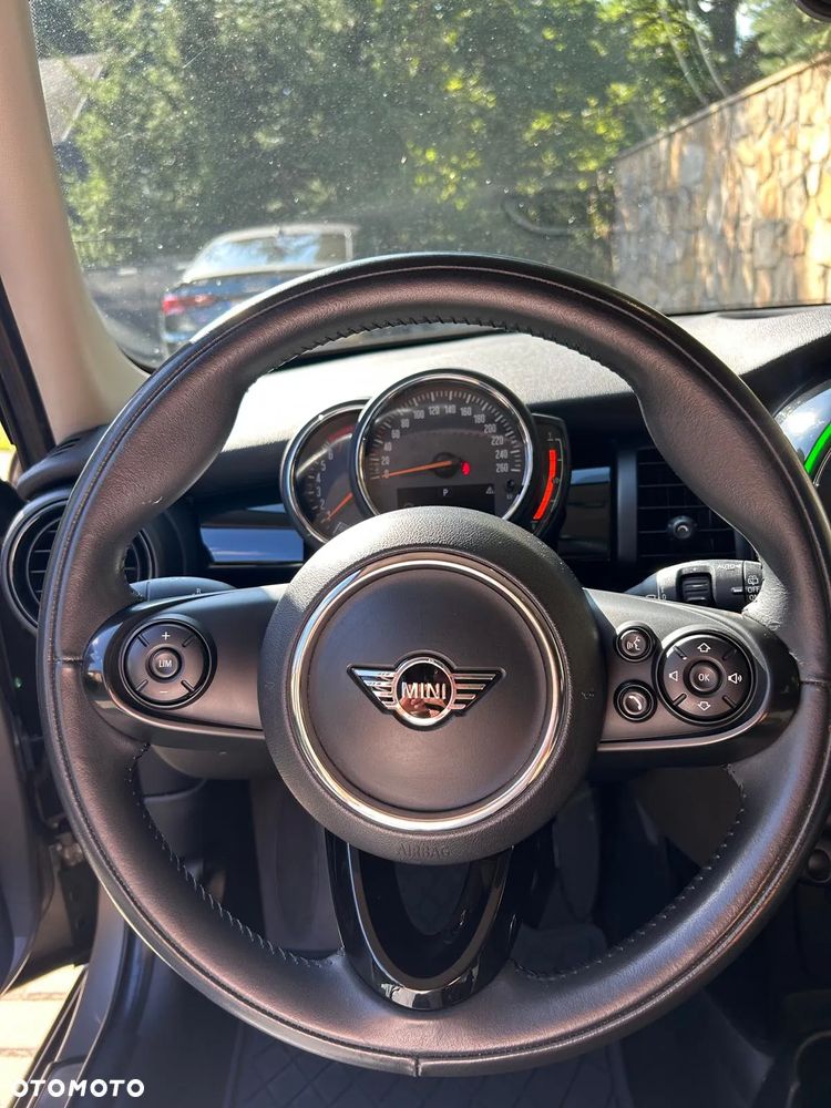 MINI Cooper Standard - 12