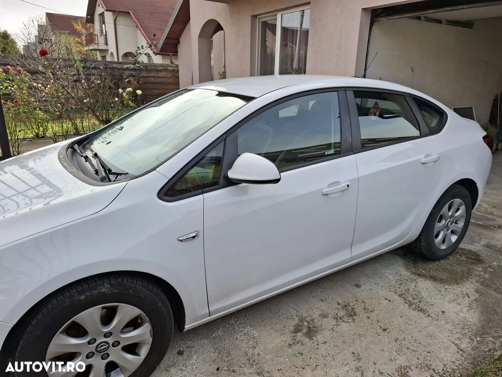 Opel Astra - 9