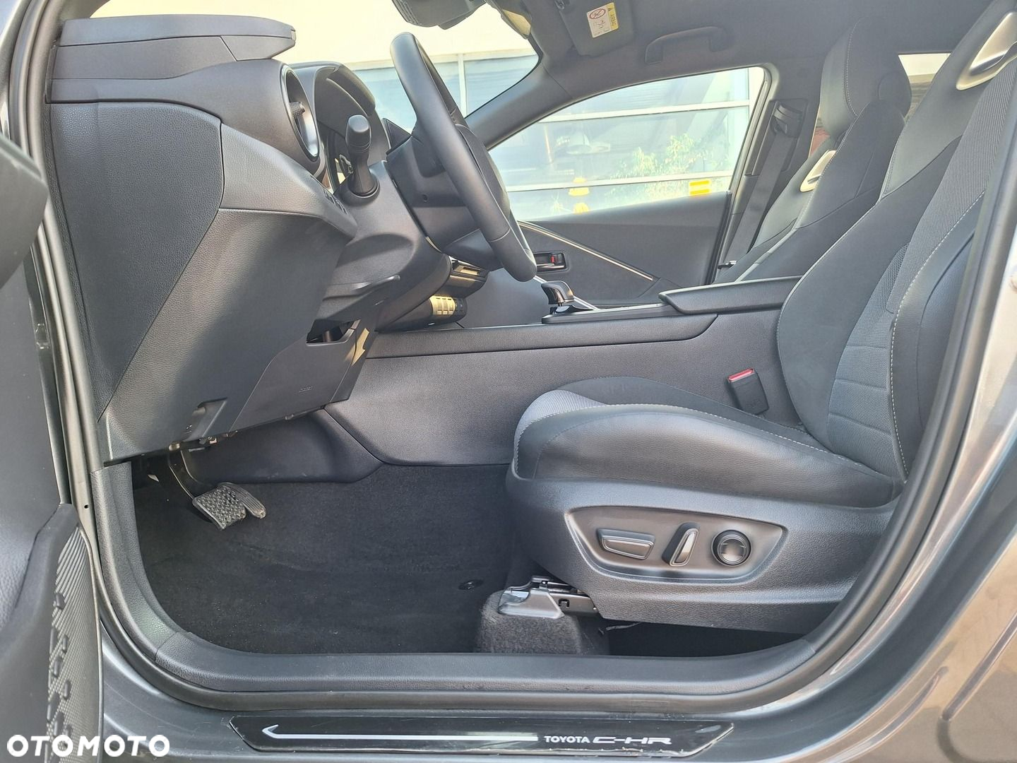 Toyota C-HR - 10