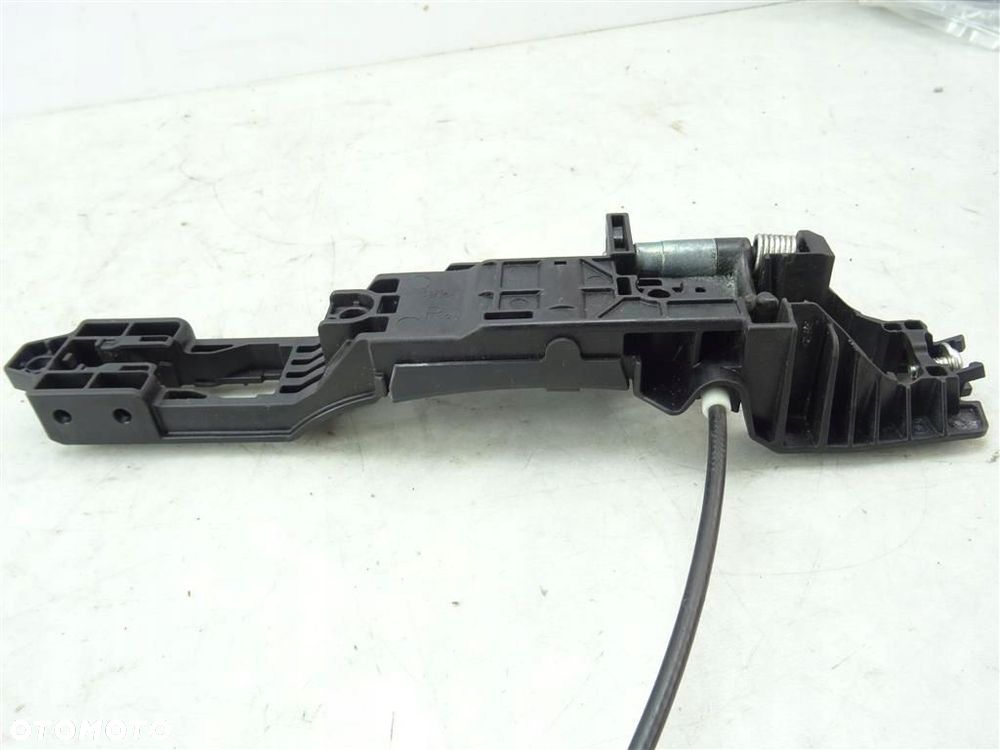 Zamek drzwi tył prawy INFINITI FX30 2003-2008 3 PINY - 2