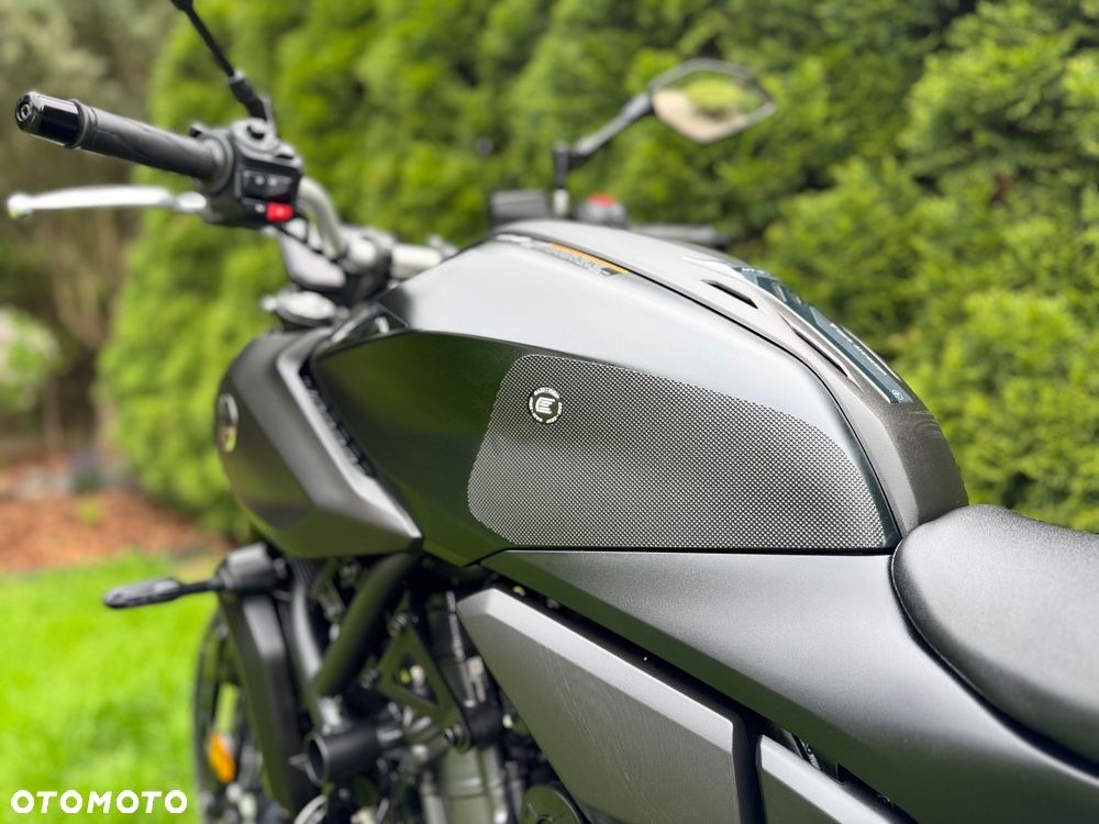 Yamaha MT - 18