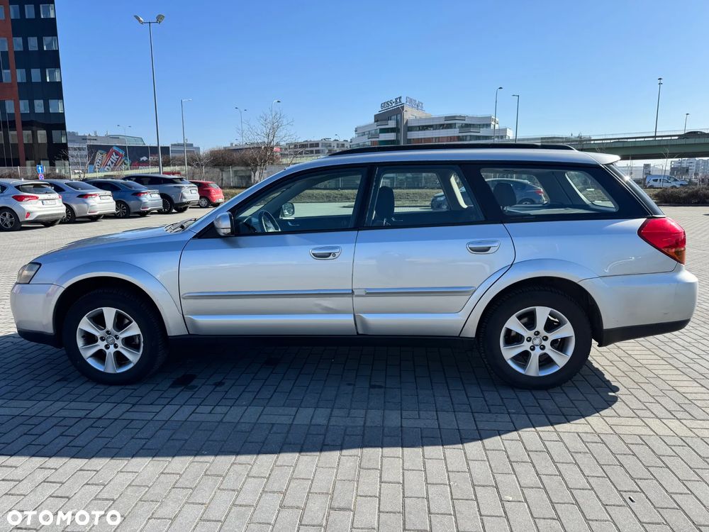 Subaru Outback - 1