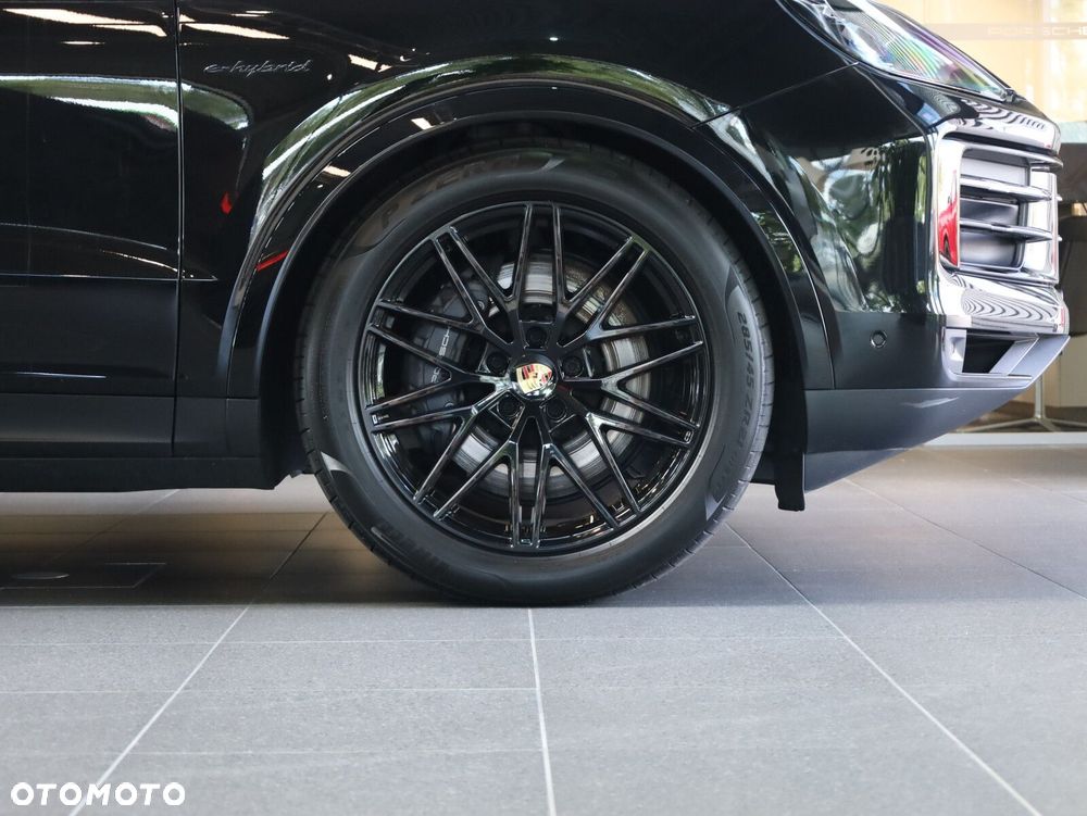 Porsche Cayenne - 26