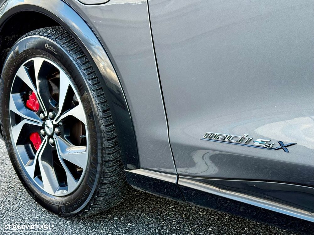 Ford Mustang Mach-E AWD PREMIUM - 28