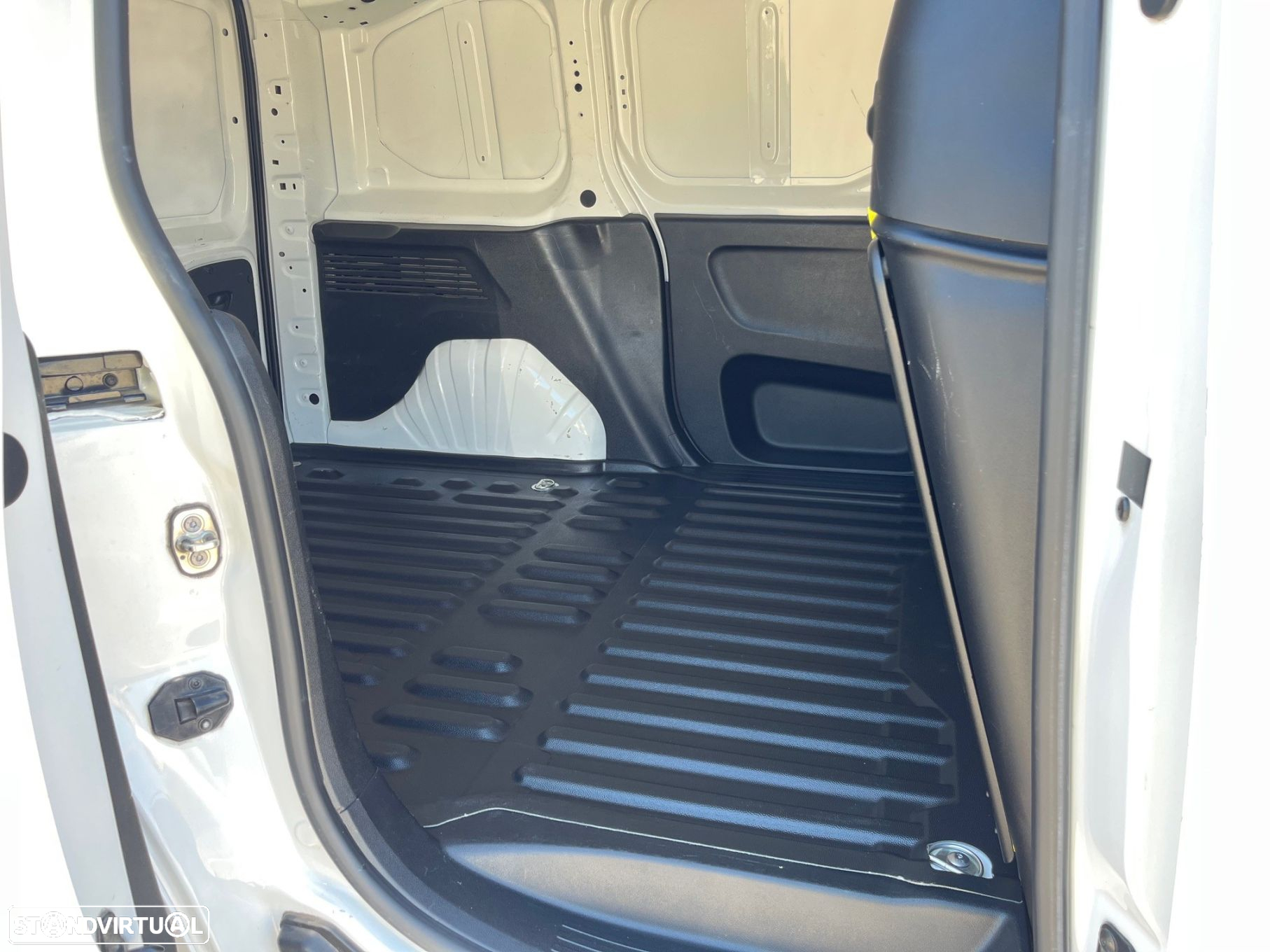 Peugeot Partner 1.5 BlueHDi Asphalt Standard Plus - 10
