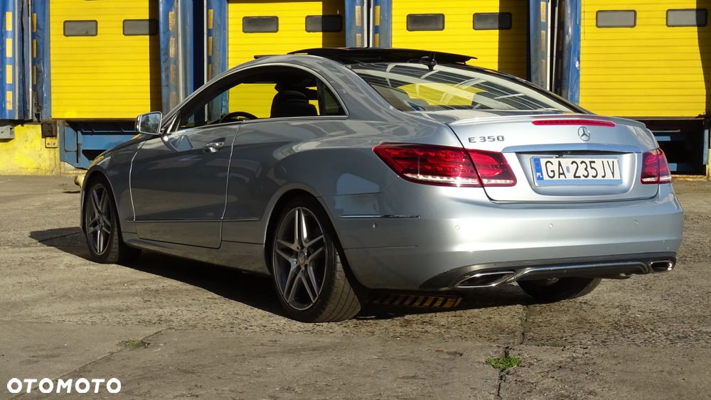 Mercedes-Benz Klasa E 350 4Matic 7G-TRONIC - 18