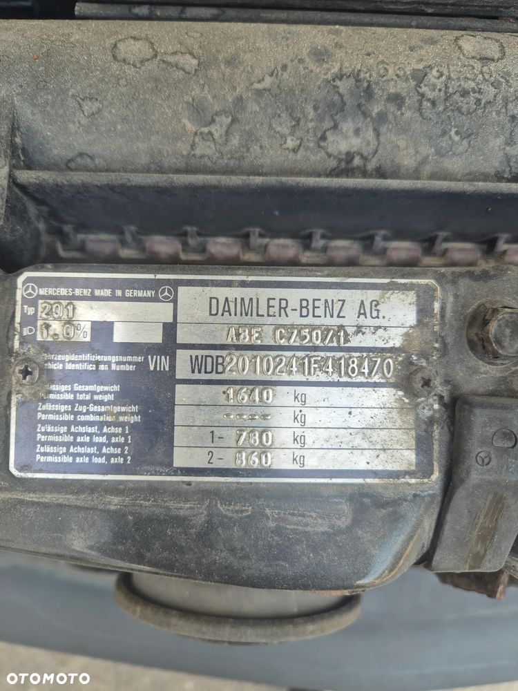 Mercedes-Benz W201 (190) - 35