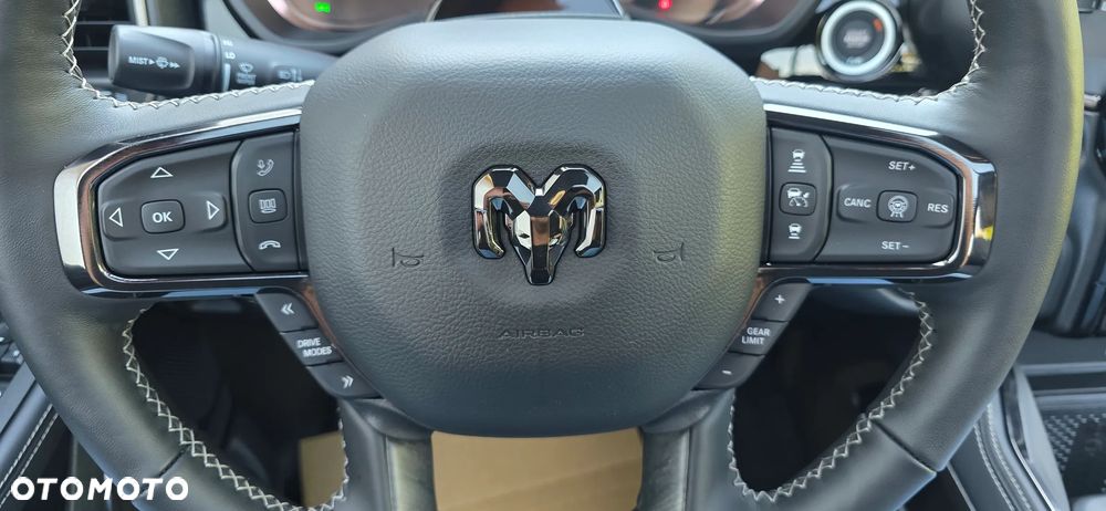Dodge RAM 5.7 4x4 - 29