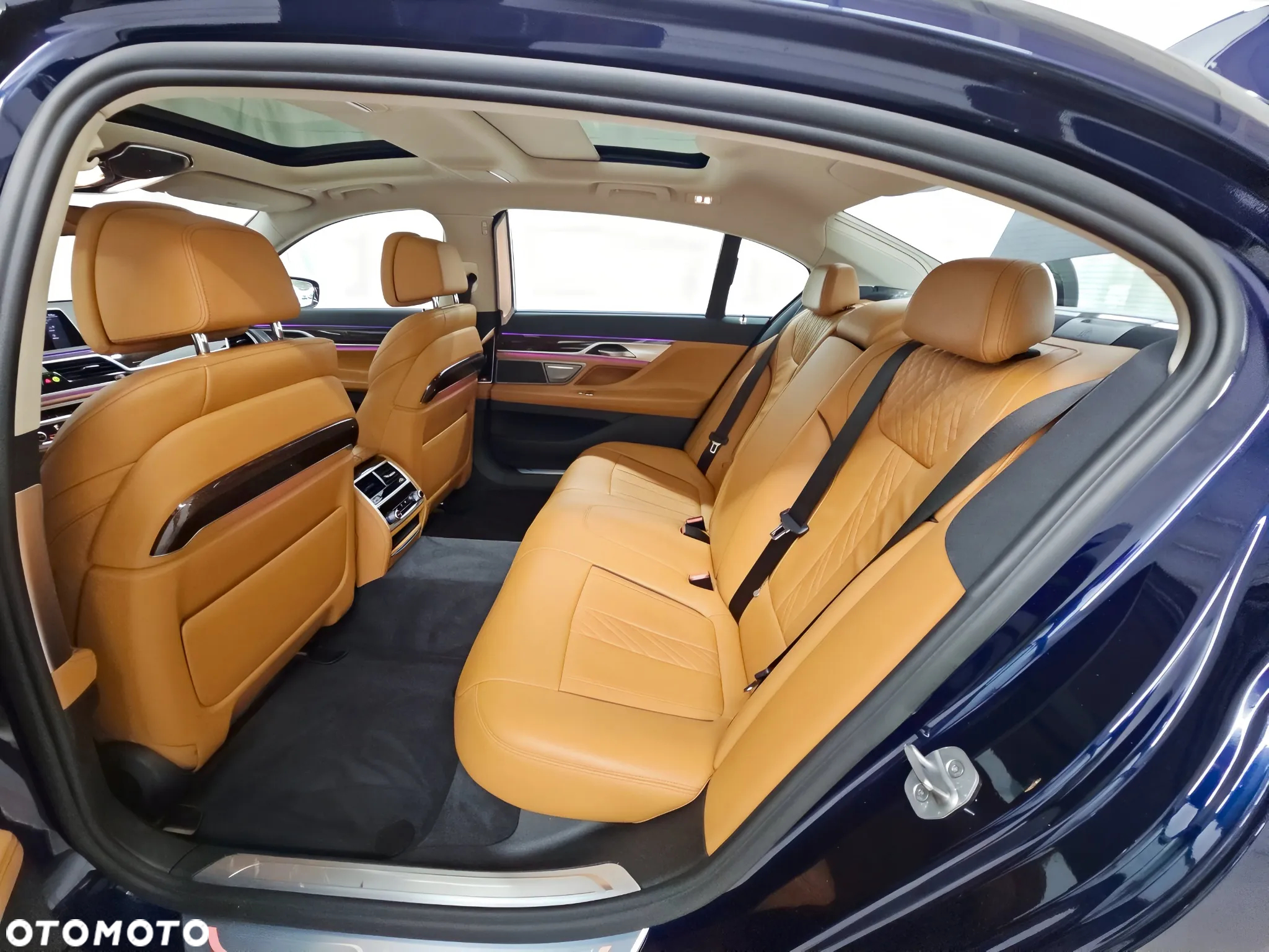 BMW Seria 7 740i sport - 11