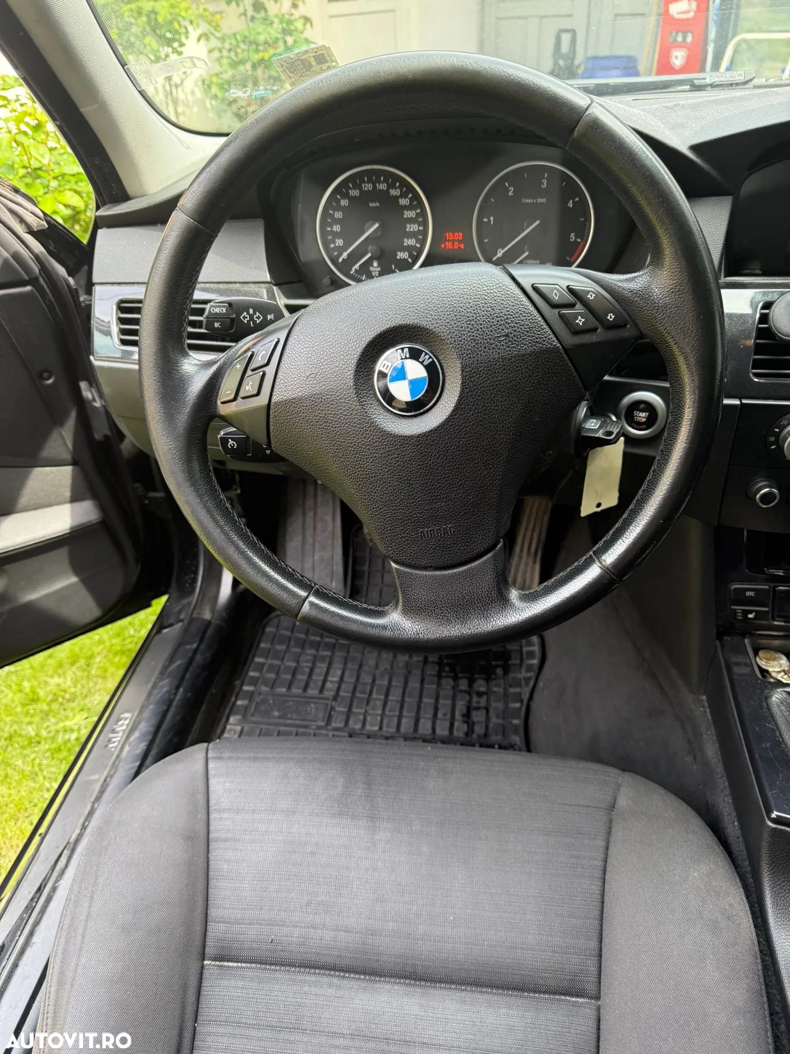 BMW Seria 5 520d Touring - 5