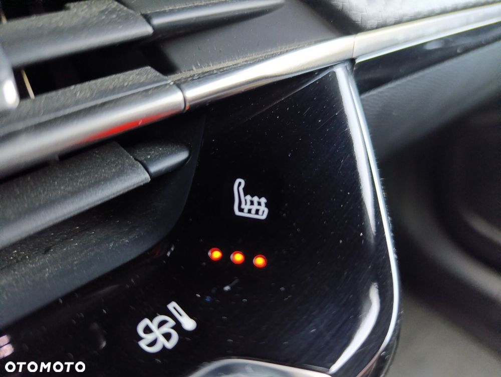 Peugeot 2008 PureTech 100 Allure S&S BVM6 - 30