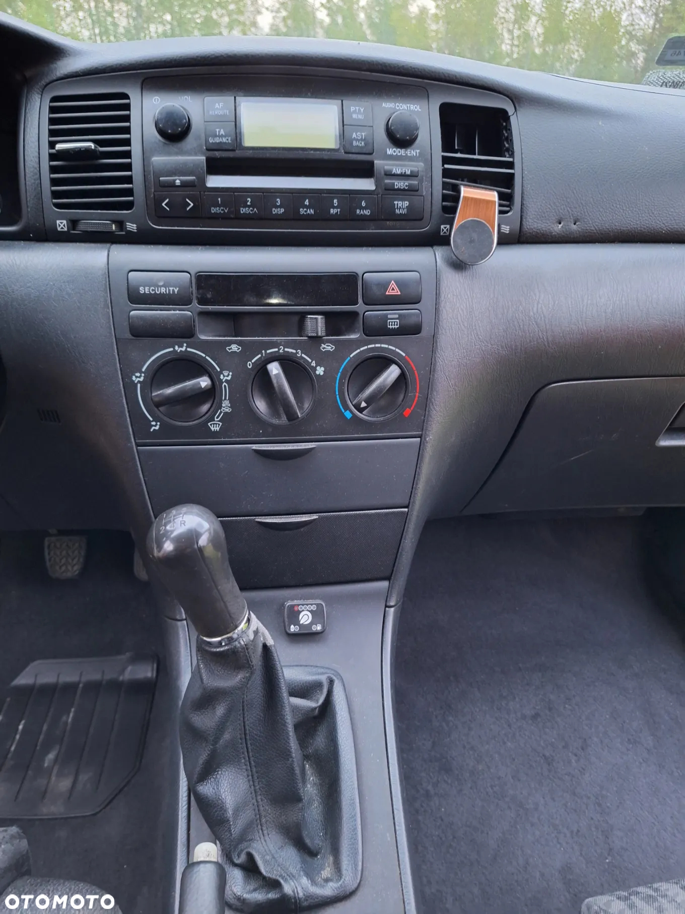 Toyota Corolla - 12