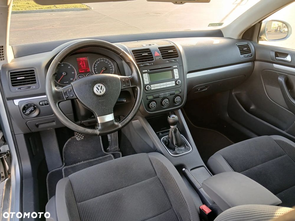 Volkswagen Jetta 1.9 TDI Comfortline - 4