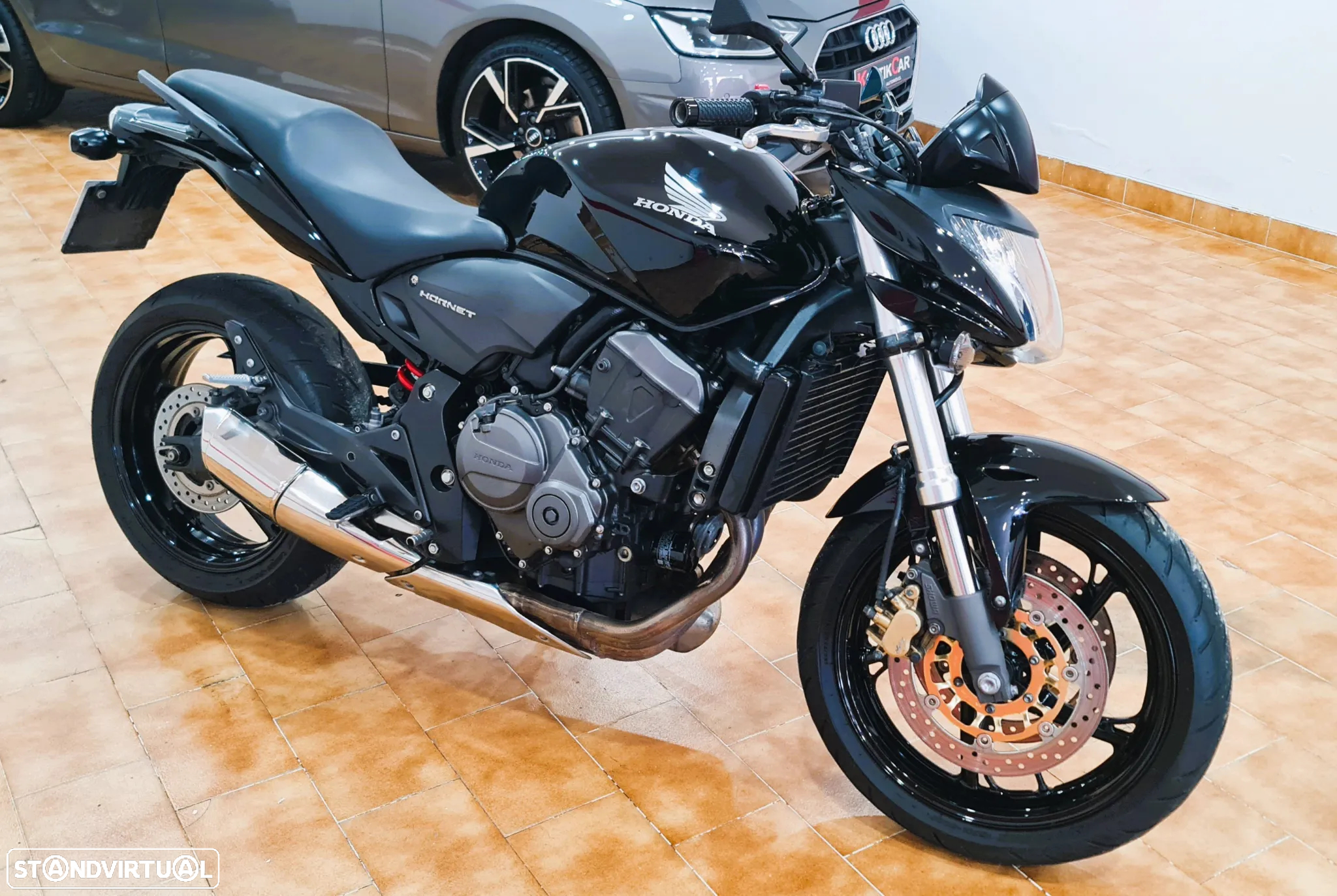 Honda Hornet 650 - 15