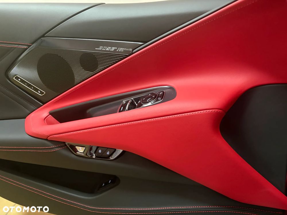 Chevrolet Corvette - 23