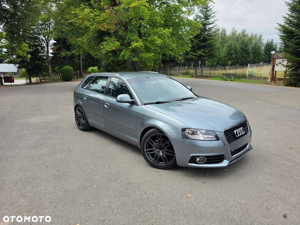 Audi A3 Sportback - 2