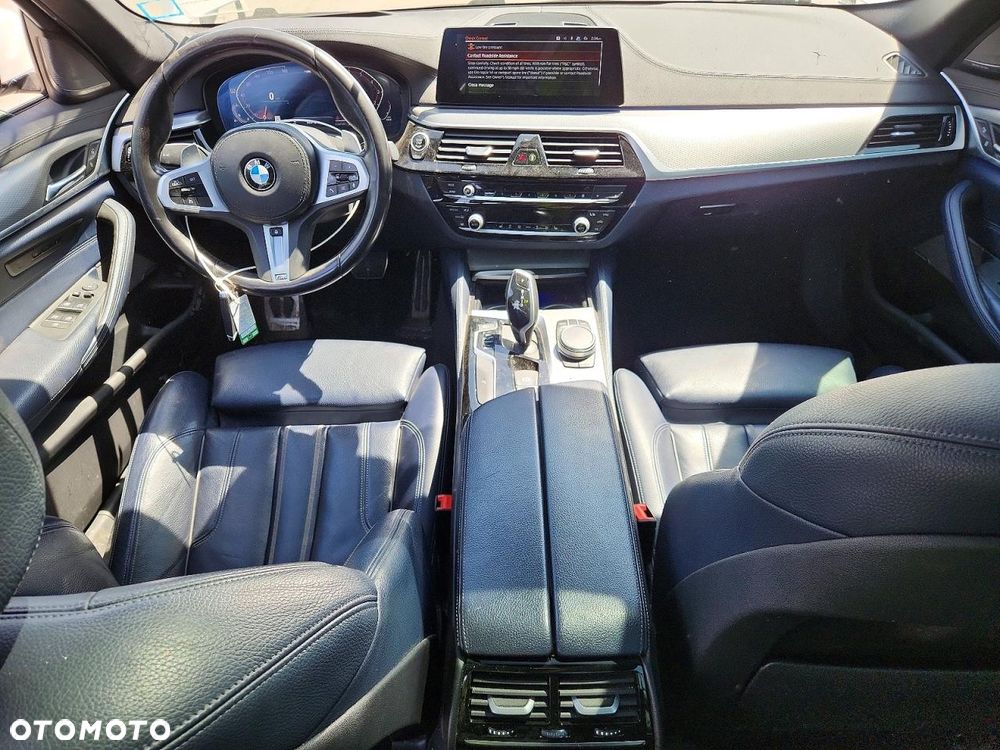 BMW Seria 5 540i xDrive M Sport Edition - 8