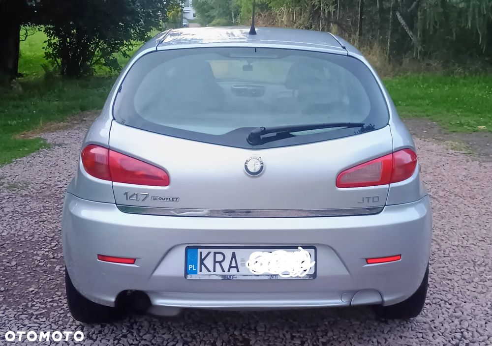 Alfa Romeo 147 1.9 JTD Distinctive - 2