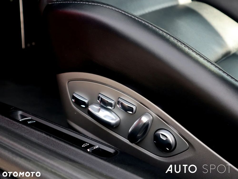 Porsche 911 Turbo S - 20