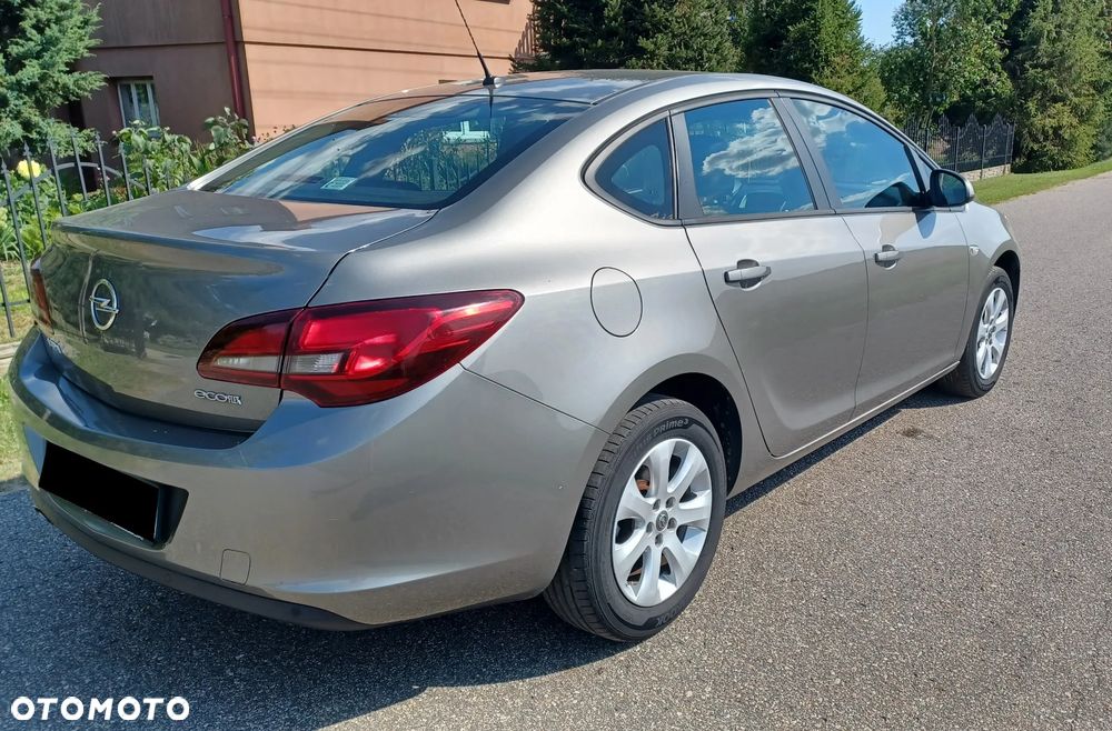 Opel Astra - 2