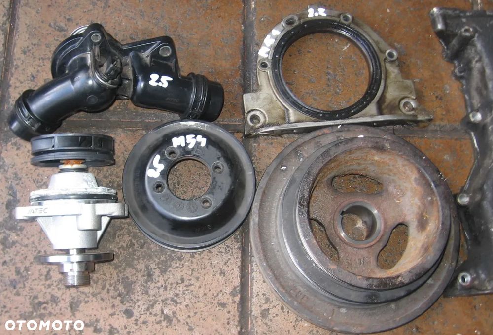 termostat obudowa rozrządu koło pasowe BMW M54 2.5 E46 E39 - 4
