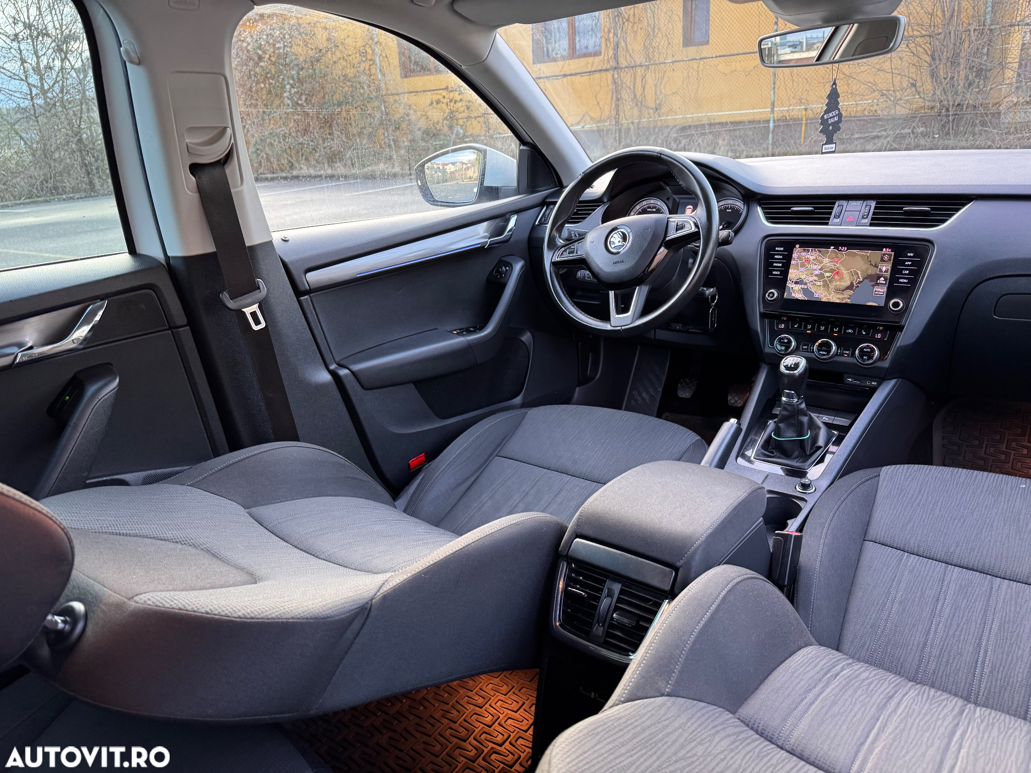 Skoda Octavia Combi Diesel 1.6 TDI Style - 6