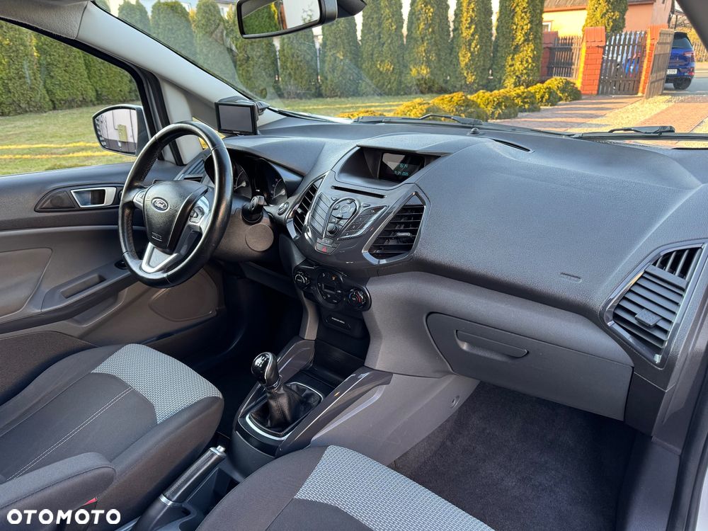 Ford EcoSport 1.5 TDCi TITANIUM - 17