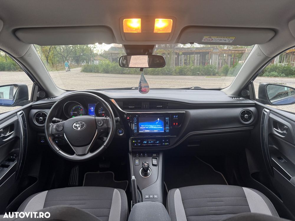 Toyota Auris 1.8 L VVT-i Sol+ - 17