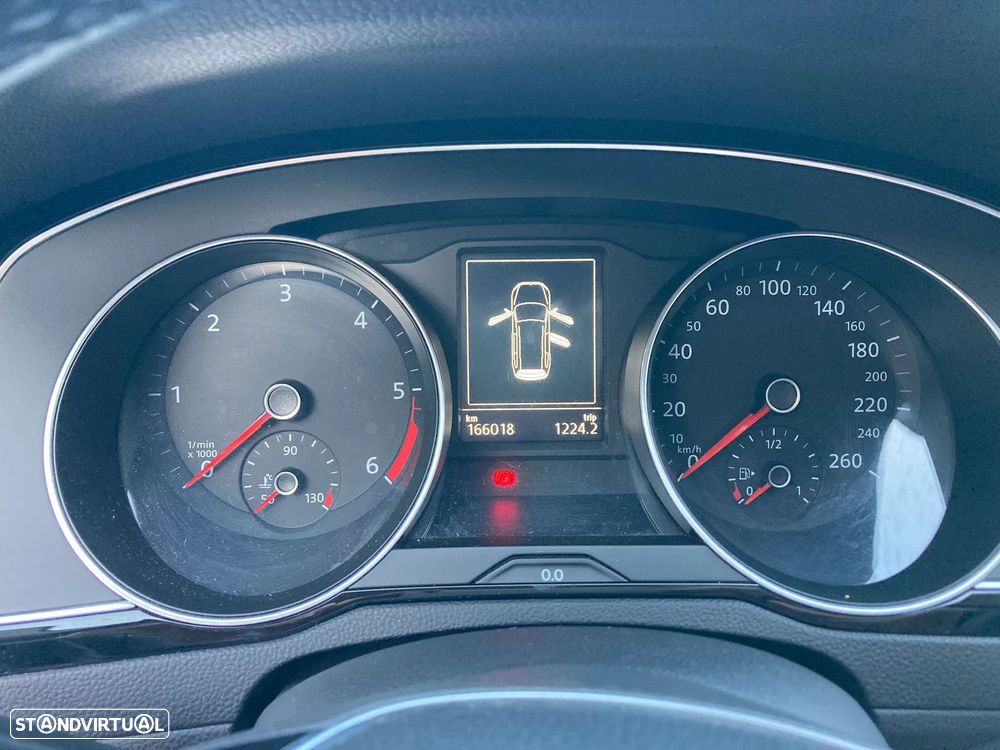 VW Passat Variant 1.6 TDI Confortline DSG - 17
