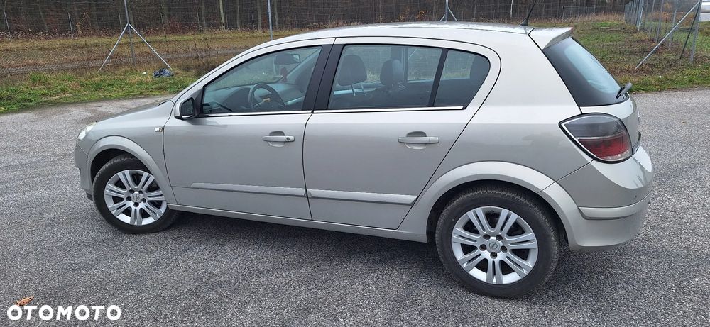 Opel Astra 1.7 CDTI Cosmo - 5