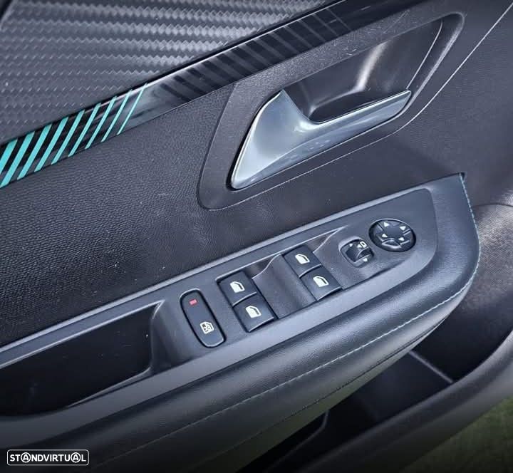 Peugeot 208 PureTech 100 Allure Pack - 14