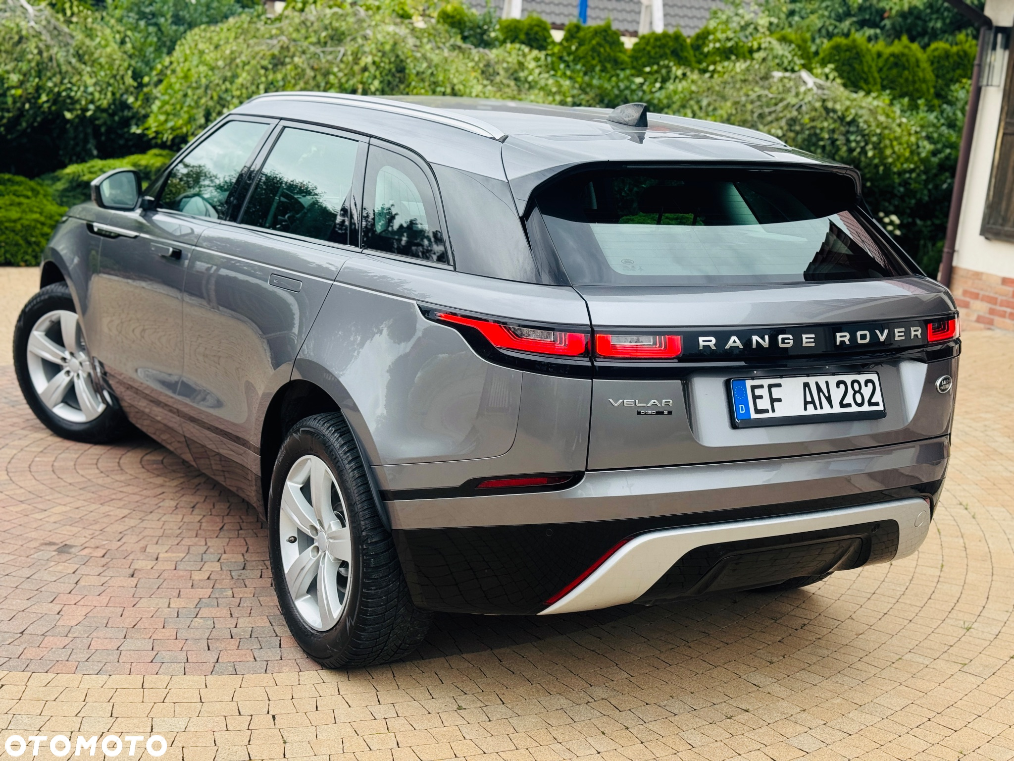 Land Rover Range Rover Velar 2.0 TD4 R-Dynamic S - 27