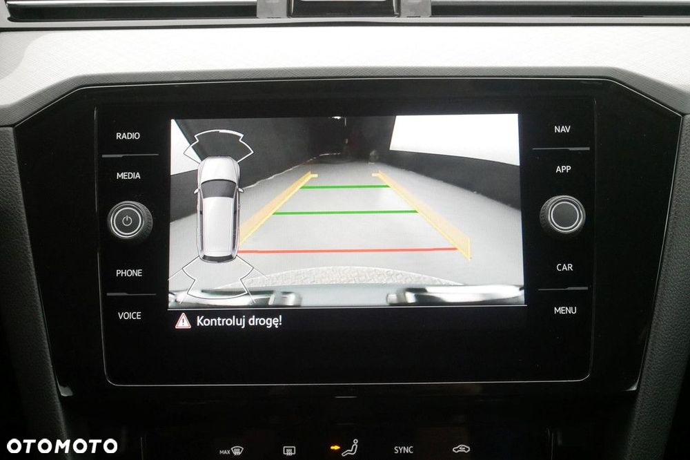Volkswagen Passat Variant 1.5 TSI EVO Business DSG - 20