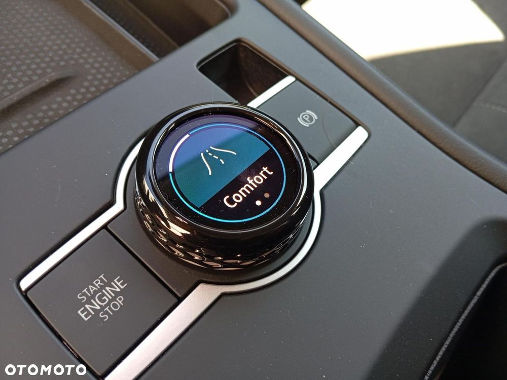 Volkswagen T-Roc - 9