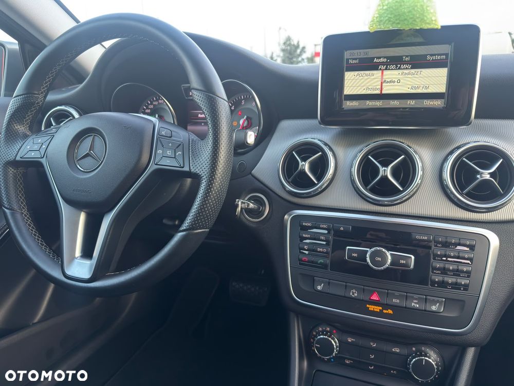 Mercedes-Benz GLA - 20