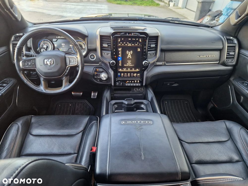 RAM 1500 - 17