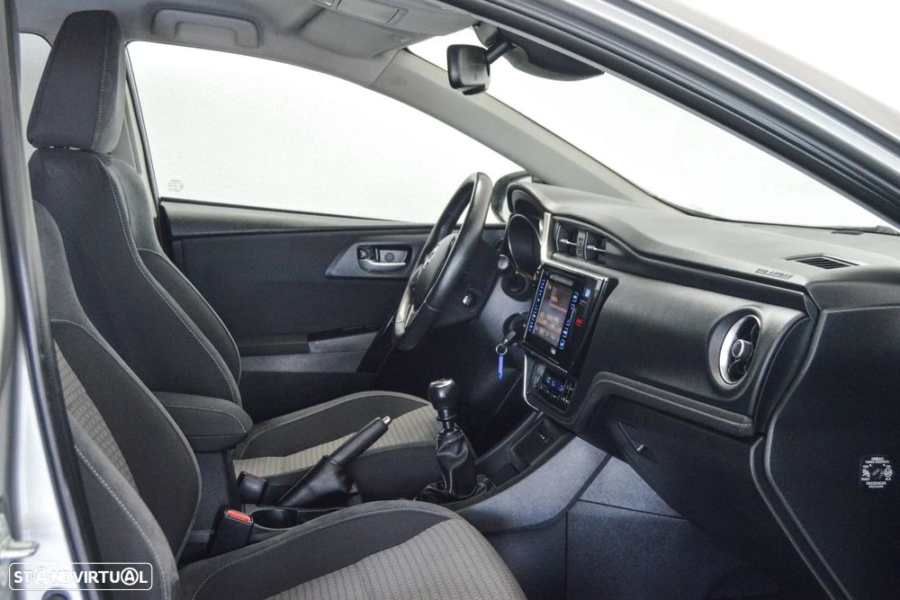 Toyota Auris 1.4 D-4D Comfort - 25