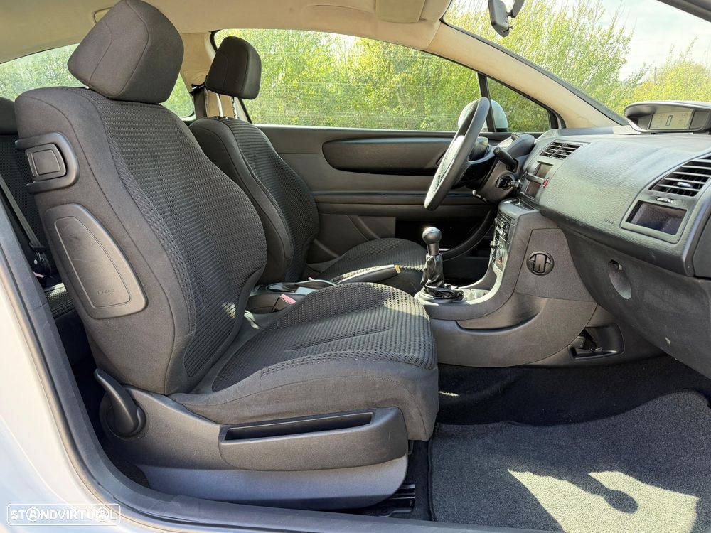 Citroën C4 1.6 HDi FAP VTR - 11