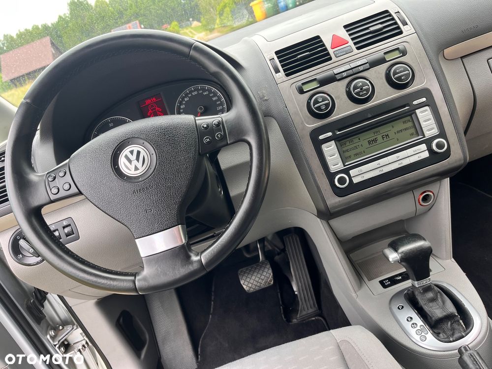 Volkswagen Touran 1.9 TDI DSG Trendline - 25