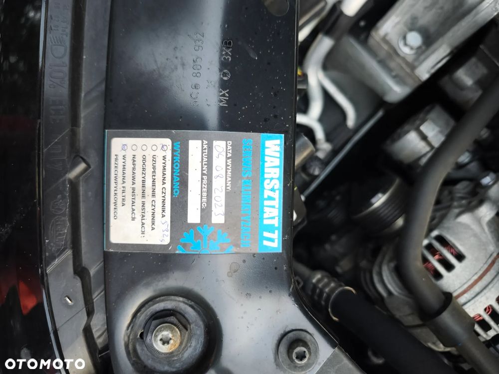 Volkswagen Jetta 2.0 Base - 16