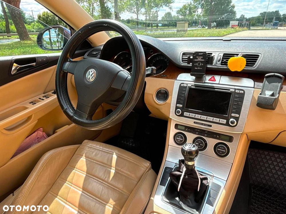 Volkswagen Passat 2.0 TDI 4Mot Highline - 8
