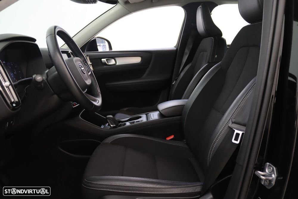 Volvo XC 40 2.0 D3 Momentum Geartronic - 4