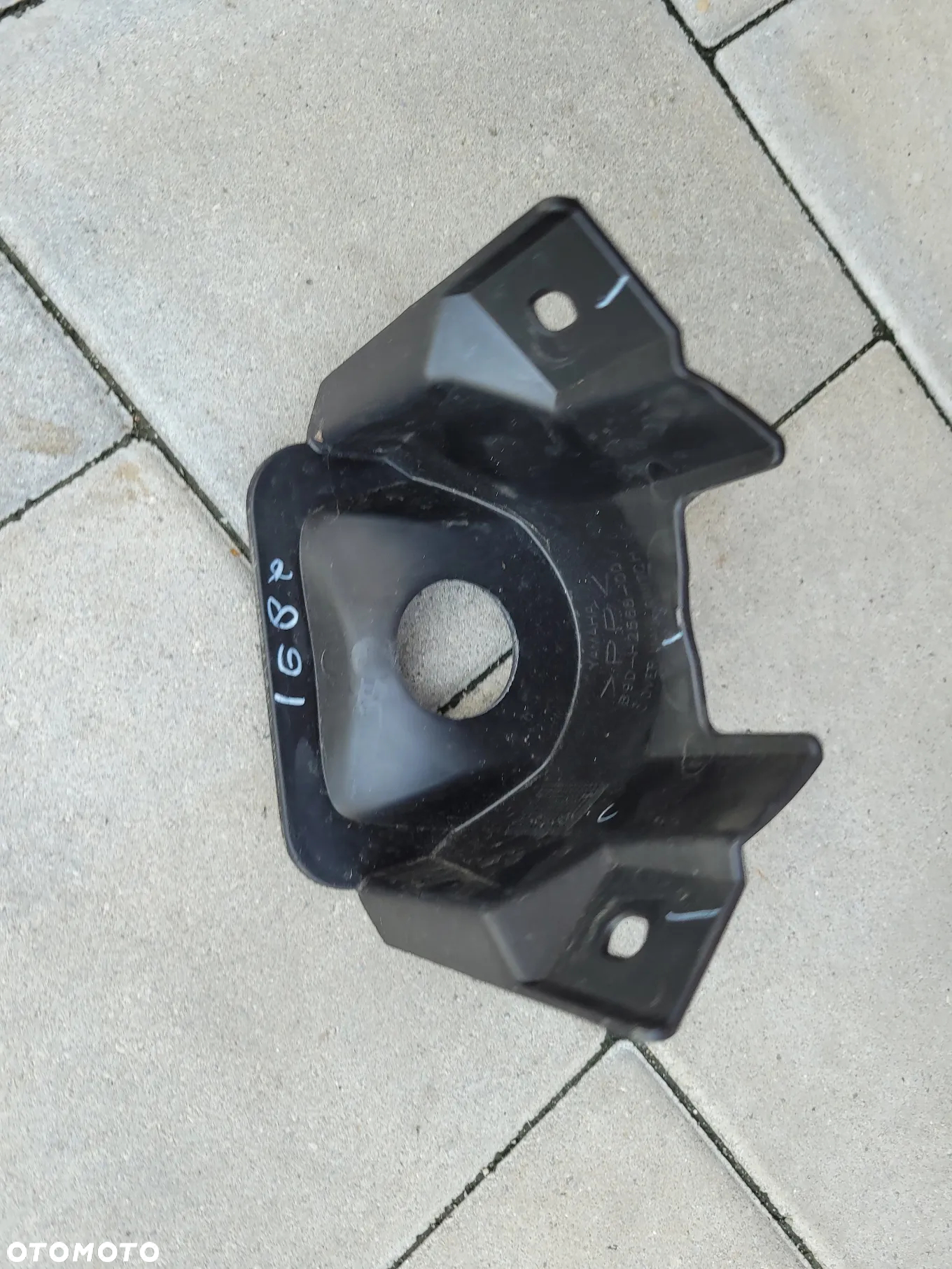 Osłona, obudowa, wypełnienie stacyjki Yamaha MT 125 2021 - 5