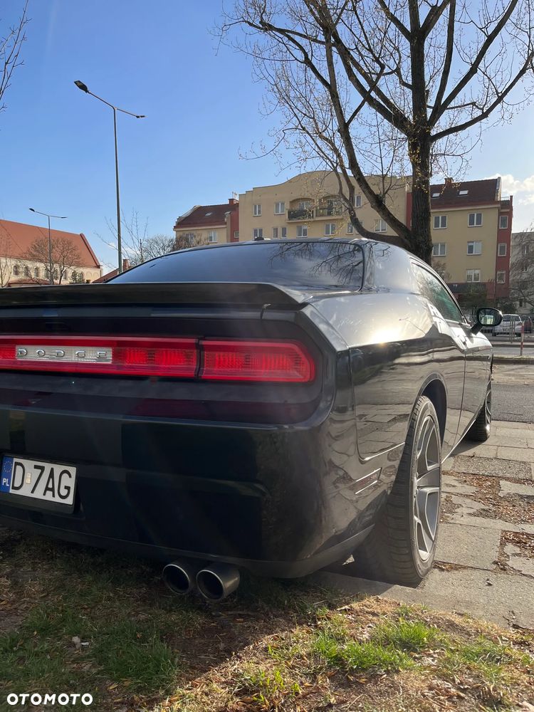 Dodge Challenger 5.7 R/T - 32