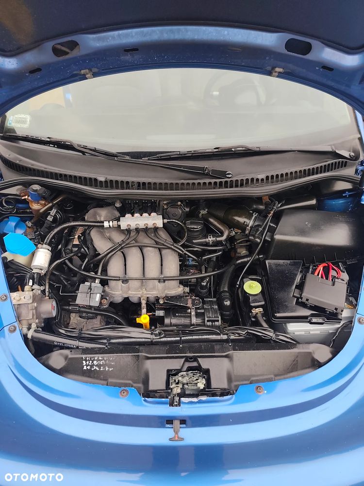 Volkswagen New Beetle 2.0 - 3