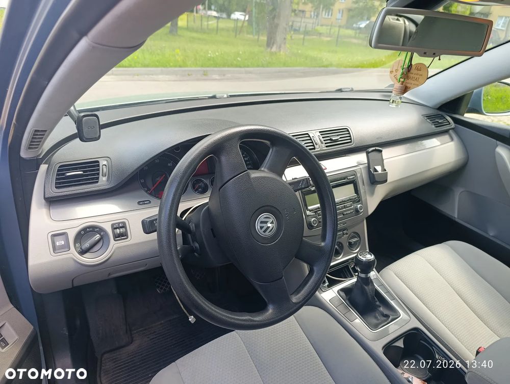 Volkswagen Passat - 8