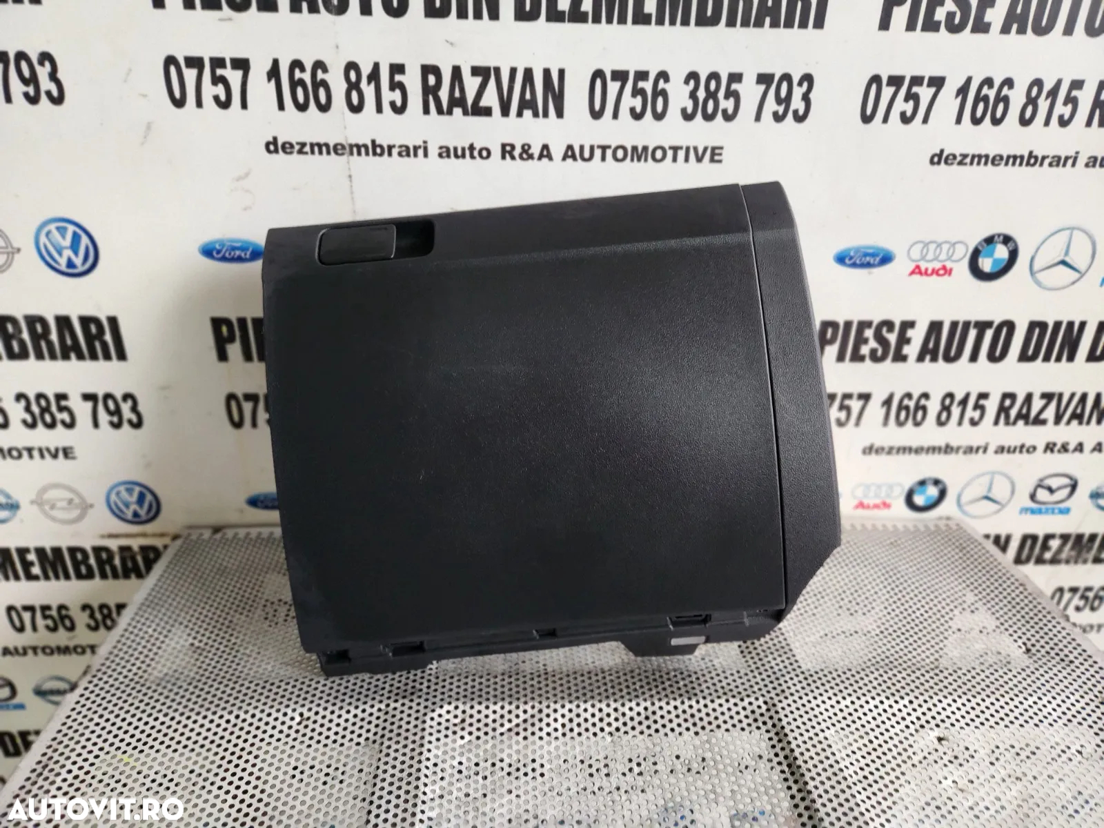 Torpedo Cutie Acte Vw T-Roc Volan Stanga Dezmembrez Vw T-Roc - Dezmembrari Arad - 2